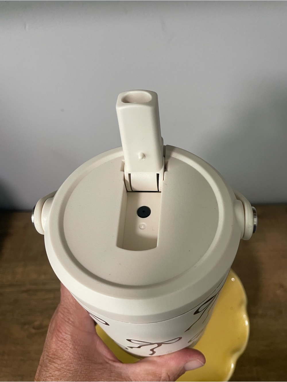 HydraPeak Stainless Steel Tumbler - Cream with Black Base - Picture 6 of 9